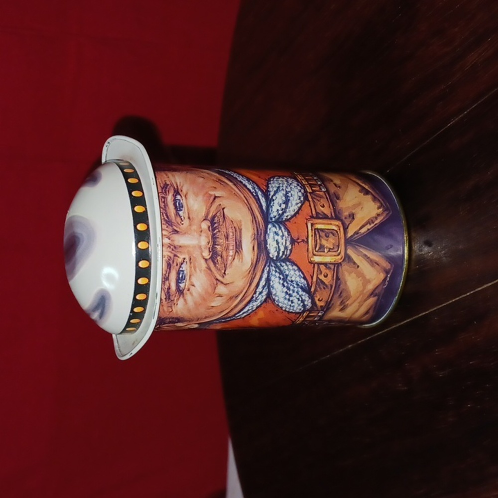 Vintage decorative tin